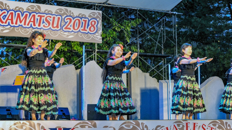 アロハフェスティバル in 高松 2018 ⑳　雨上がりのメインステージで ⑤_d0246136_22254149.jpg