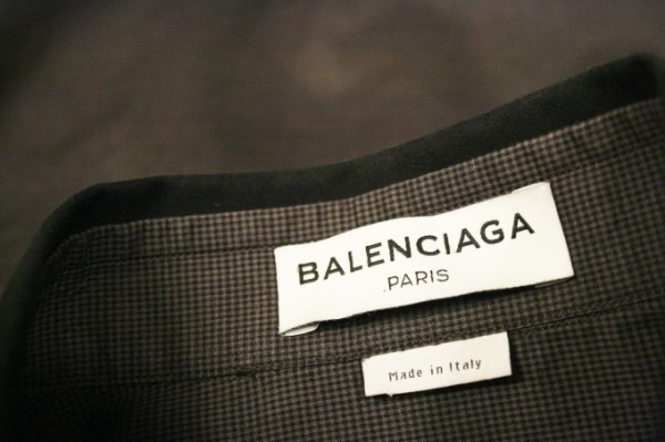 2018ヨーロッパ買い付け後記２３　入荷メンズシャツ　BALENCIAGA、CHRISTIAN DIOR、VALENTINO、YVES SAINT LAURENT、DRIES VAN NOTEN_f0180307_02190557.jpg
