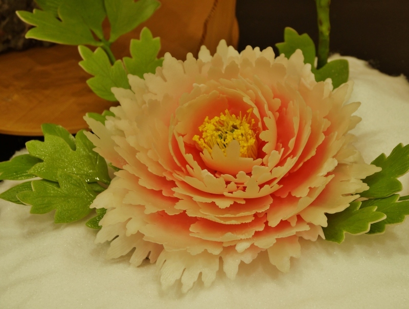 和風工芸菓子にみる匠の力量 ①花編 ~牡丹と藤と蓮~_b0063958_17205832.jpg