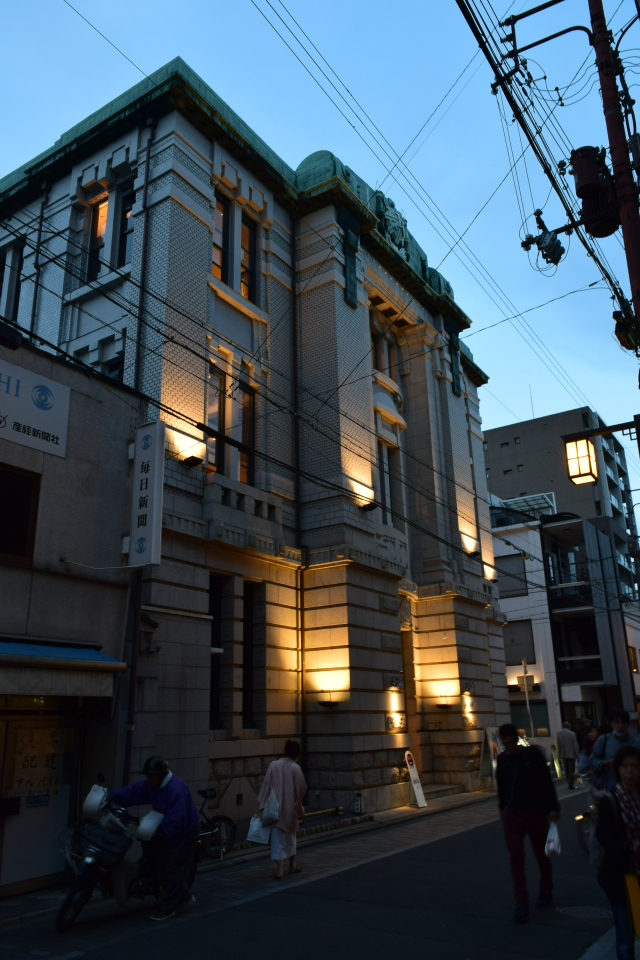 旧不動貯金銀行京都三条支店(大正モダン建築再訪)_f0142606_07380144.jpg