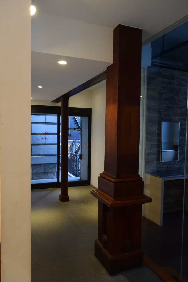 旧不動貯金銀行京都三条支店(大正モダン建築再訪)_f0142606_08272247.jpg