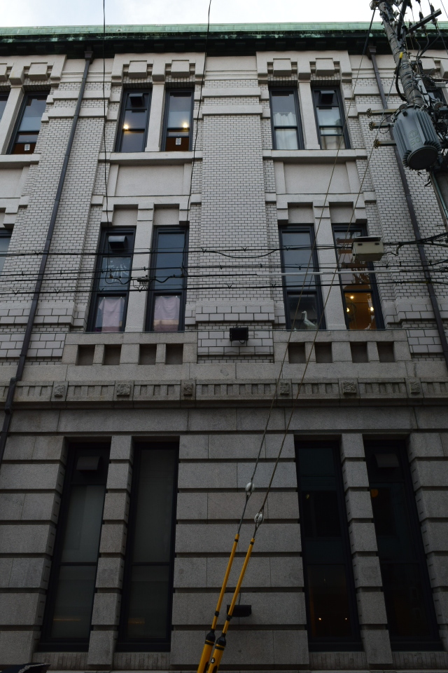 旧不動貯金銀行京都三条支店(大正モダン建築再訪)_f0142606_09003639.jpg