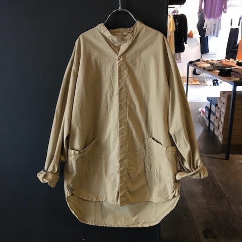 Yarmoのバンドカラーシャツ_d0364239_19540326.jpg