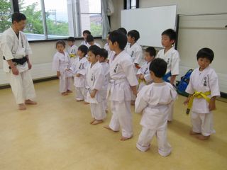 日曜空手 屯田教室 新琴似・新川教室 3才の新しい仲間!_c0118332_14090266.jpg
