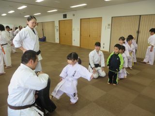日曜空手 屯田教室 新琴似・新川教室 3才の新しい仲間!_c0118332_14092417.jpg
