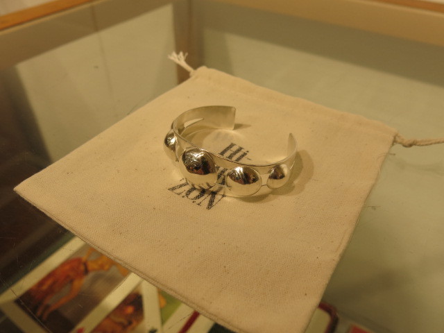 \"Hi-CORAZON FULL MOON BANGLE\"ってこんなこと。_c0140560_21185663.jpg