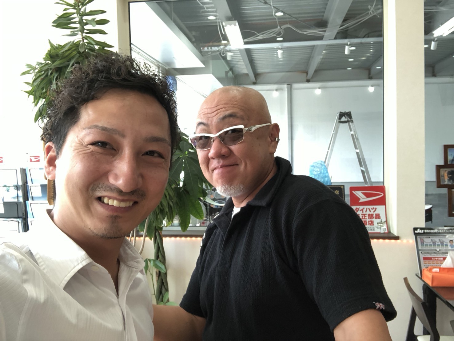 6月5日「火」みんなで書きますTOMMY本店ブログ♪ ランクル ハマー アルファード♪_b0127002_15510856.jpg
