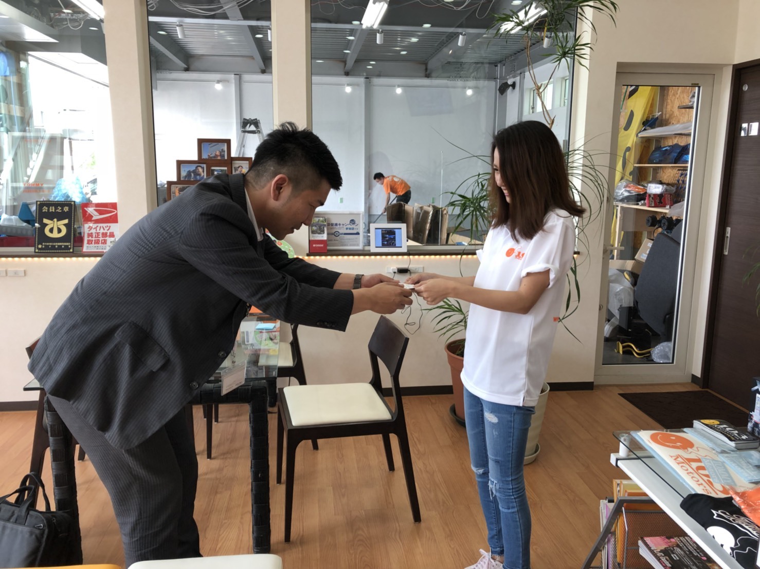 6月5日「火」みんなで書きますTOMMY本店ブログ♪ ランクル ハマー アルファード♪_b0127002_19150363.jpg