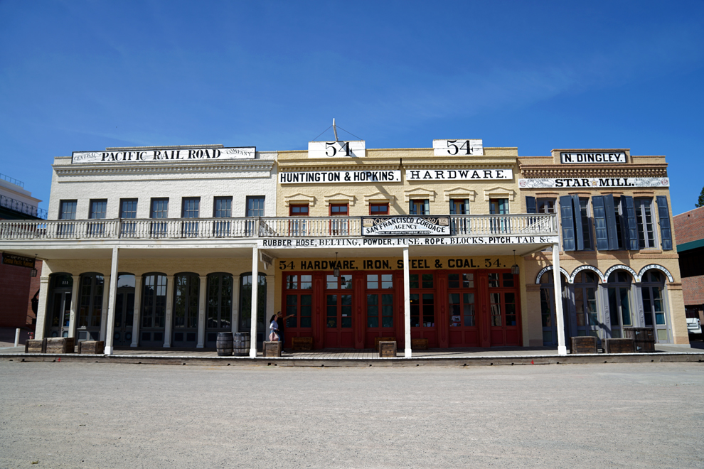 Old Sacramento : ノスタルジックな風景 1_d0361902_10124136.jpg