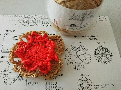 エコアンダリア お花のコサージュ 花とともに