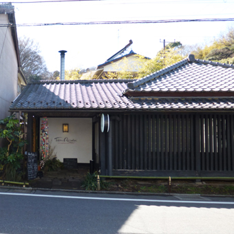 北鎌倉駅前の家がギャラリーになりました。_c0195909_09223426.jpg