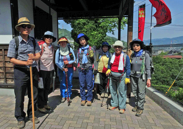 ☆高野山町石道の一部を歩く と き：５月２７日（日）_e0371039_993721.gif