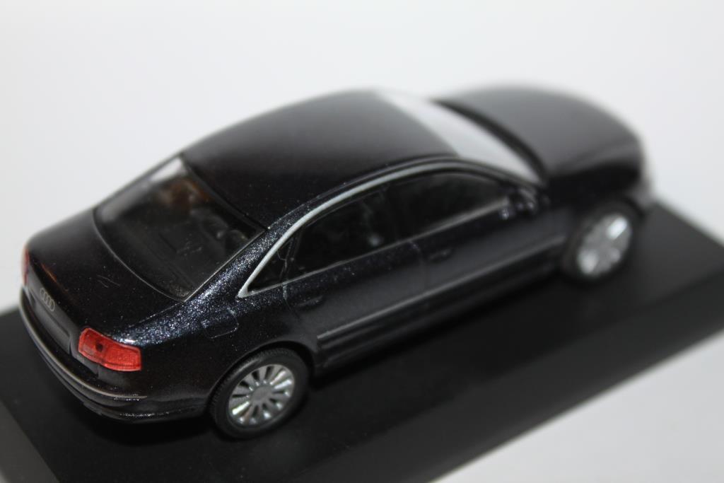 1/64 Kyosho AUDI CHINA Dealer A8 W12_b0285587_05291119.jpg