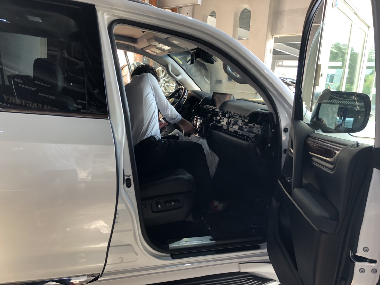 6月7日(木)トミーベース カスタムブログ☆ハマーH2入庫します!!LX570 LS600 QX56_b0127002_12310724.jpg
