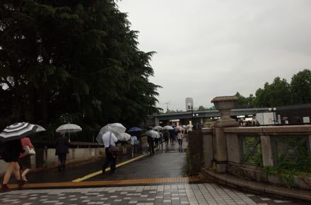 鐘の音が聞こえる駅 もるとゆらじお