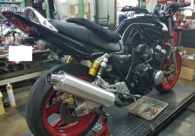 CB400SFにオーリンズ : ノザワホンダ船橋店 STAFFブログ CB400SFにオーリンズ : ノザワホンダ船橋店 STAFFブログ