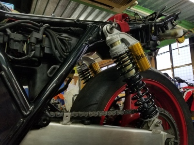 CB400SFにオーリンズ : ノザワホンダ船橋店 STAFFブログ CB400SFにオーリンズ : ノザワホンダ船橋店 STAFFブログ