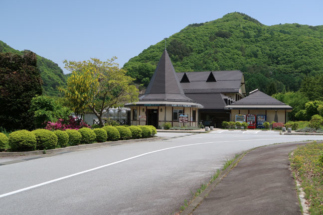 みずがき湖ビジターセンターのラジウム星人 山梨県 ポンチハンター2 0 みずがき湖ビジターセンターのラジウム星人 山梨県 ポンチハンター2 0