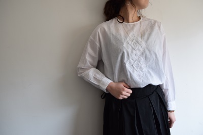 白 と 刺繍 。_b0110582_10014197.jpg