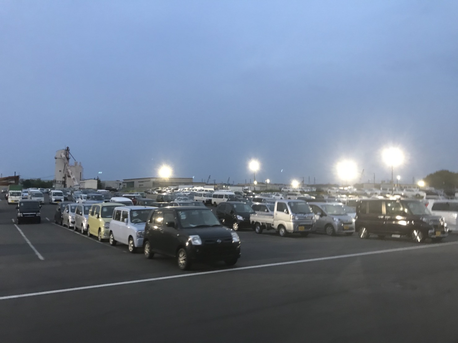 6月8日(金)トミーベース カスタムブログ☆ハマーH2 エスカレード続々入庫☆N様ラングらーご成約☆_b0127002_10520424.jpg