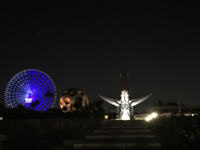 太陽の塔内部公開へ_e0136066_08271396.jpg
