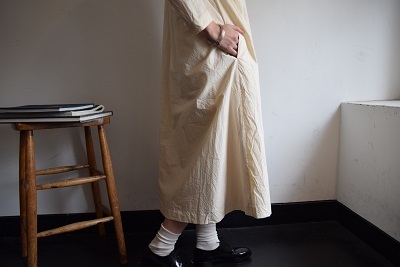 大人な女性 の 定番ワンピース 。_b0110582_10204668.jpg