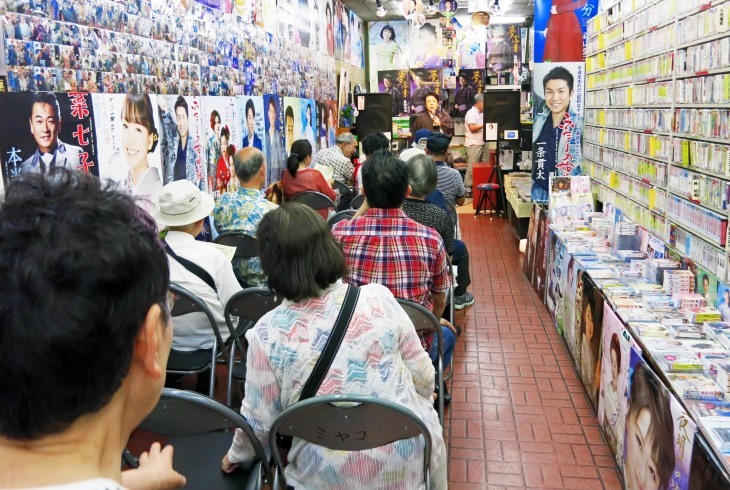 夢落葉・発売記念ミニライブ・ミヤコ蕨店 _b0083801_18130456.jpg