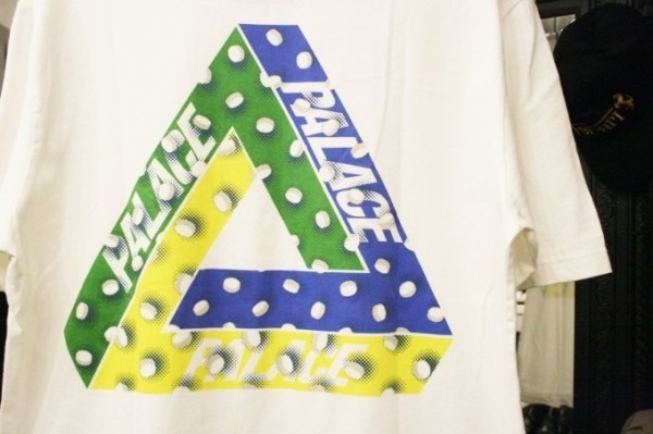 40回目の結婚記念日と母の日と　入荷PALACE SAKTEBOARDS　Tシャツ、小物_f0180307_02201464.jpg