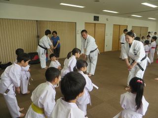日曜空手　屯田教室　新琴似・新川教室　交流大会へ向けて稽古！_c0118332_14573186.jpg