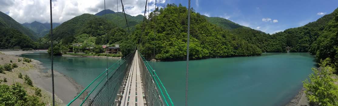 早川町・雨畑湖の吊り橋です_b0151362_12390918.jpg