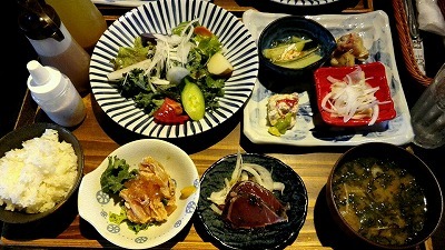 松山市青空食堂樽味店 一汁六菜定食 美味でした Yuuki Yakushijinの たゆたえども 沈まず