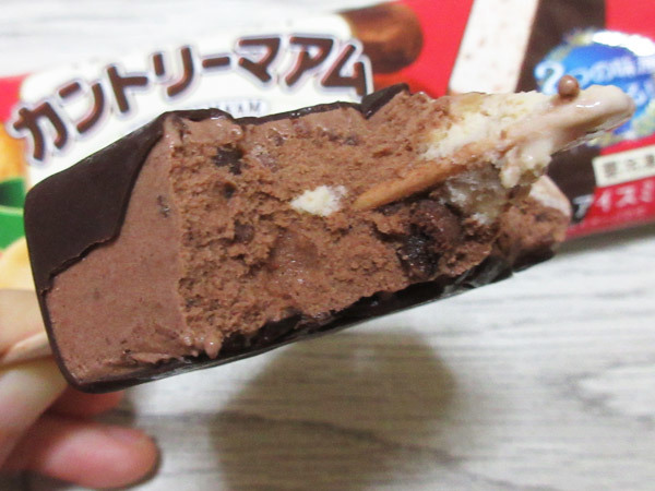 カントリーマアム バニラ&ココア@赤城乳業_c0152767_21585942.jpg