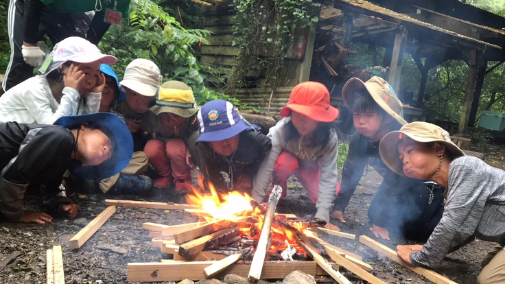 山小屋キャンプ〔写真集◆２日目〕雨が降っても楽しい山小屋！川で、たき火で遊びつくそう！（6/10）_d0363878_1395027.jpg