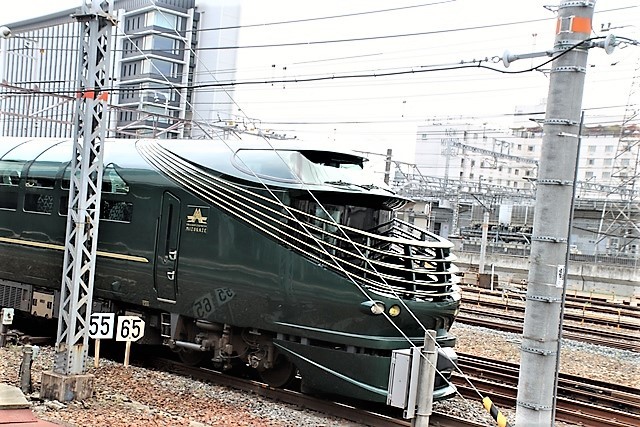 藤田八束の鉄道写真＠豪華寝台列車トワイライトエキスプレス瑞風を京都駅で見送る・・・地方創生と鉄道観光の重要性_d0181492_19280410.jpg