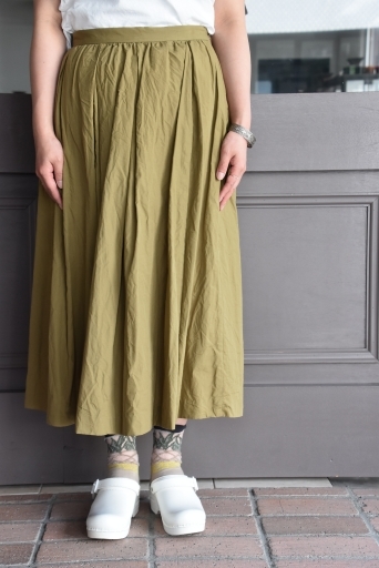 日々着続けたいお洋服~YAECA_e0127399_17385830.jpg