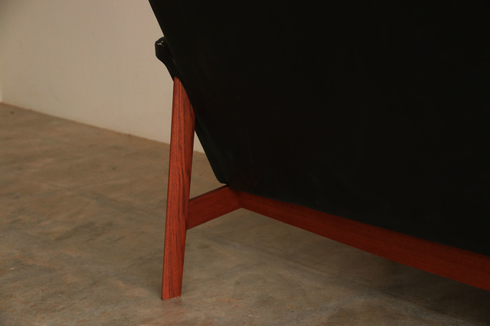『Finn Juhl 3 Seat Sofa Model 218(Teak)』_c0211307_16454230.jpg