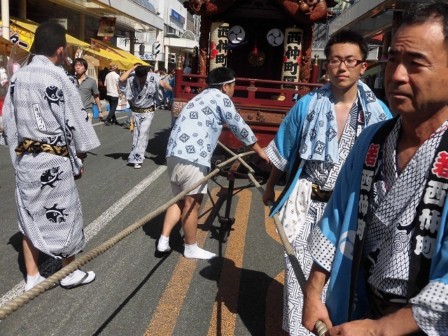 汗が滝のように吹き出した! 吉原のてんのさん(祇園祭)で西仲町の山車の巡行_f0141310_08095608.jpg