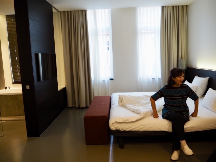 f0238932_09014945.jpeg