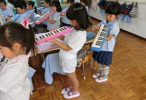 楽しく通う幼稚園生活_e0325335_15341872.jpg