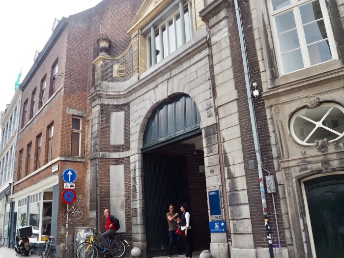 f0238932_07465823.jpeg