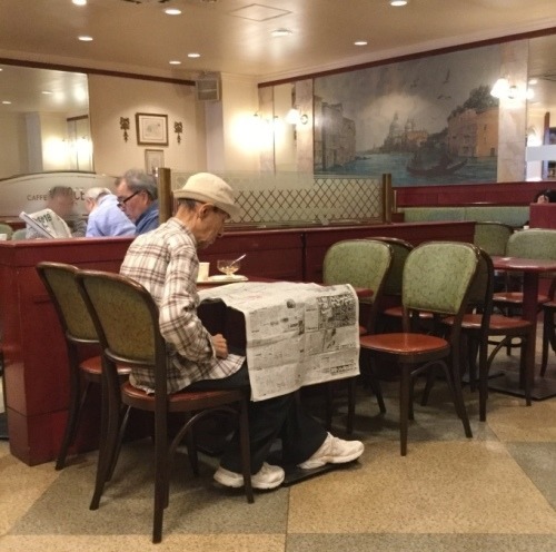 b0028235_10481001.jpeg