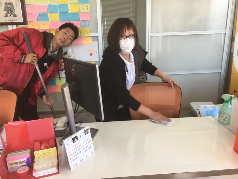 6月15日(金)☆TOMMYアウトレット☆あゆブログ(‥ºั⌔ºั‥ )今日は納車が3台!!ムーヴラテO様☆トヨエースO社様☆フーガY様☆レガシィK様ご成約♪_b0127002_17133724.jpg