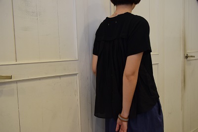 Tシャツを一枚で着る 。_b0110582_14521262.jpg