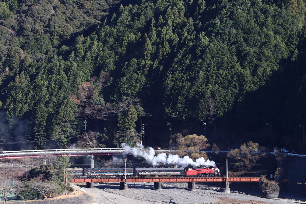 赤い機関車と白い煙と赤い鉄橋 - 大井川・2017年ジェームス -_b0190710_23591268.jpg