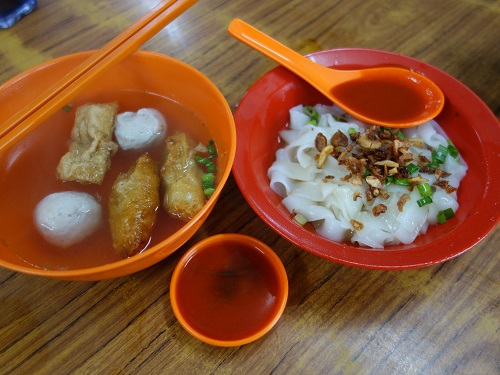 東方茶園で醸豆腐（ヨントーフ）を食べた土曜の朝_c0030645_2212977.jpg