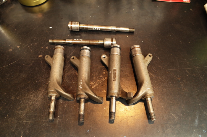 ショベルロッカーアーム : Vintage motorcycle study