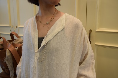 チュニックの 着こなしを 。。_b0110582_12150366.jpg