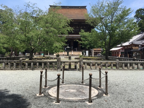 b0004229_15305435.jpeg