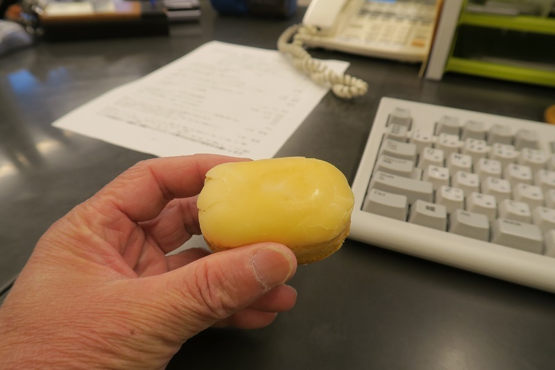ヤマザクラとベンチ_f0076731_21142893.jpg