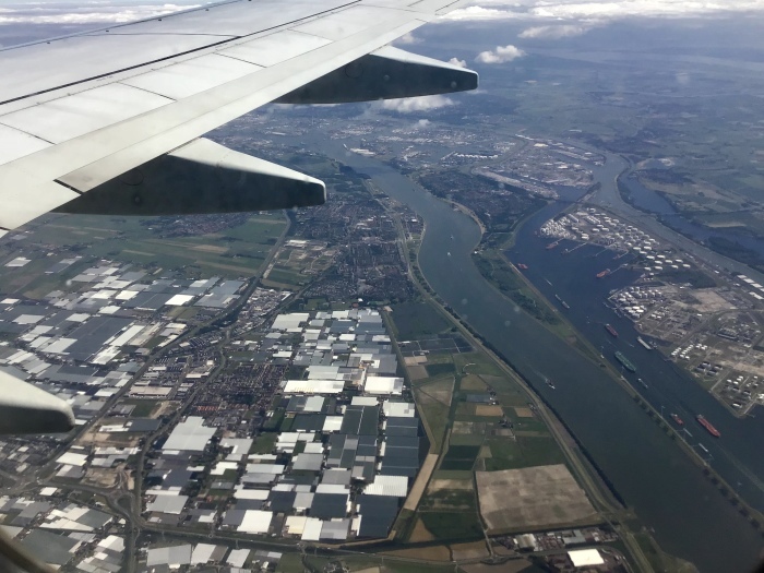 f0238932_23060662.jpeg